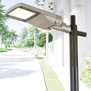 Aluminum Die Casting 30W to 200W IP65 LED Street Light with 5-Year Warranty for Road Use AC Power Supply