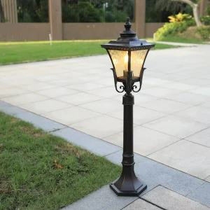 Classic Antique LED Solar Lawn Lamp Column Aluminum Body for Outdoor Lighting in Street Garden Courtyard