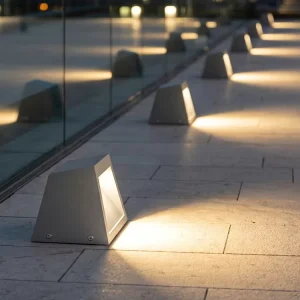 Compact LED Bollard Light IP65 Asymmetrical Outdoor Pathway Light Stainless Steel Low Level Landscape Lighting