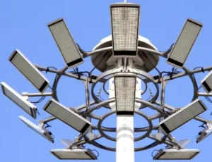 Customized 15m 20m 25m 30m Hot dip Galvanized Steel High Pole Floodlight Pole Round Pole Top Solar Light Tower Light Mast