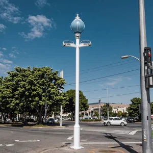 Decorative Steel Traffic Signal Poles Outdoor Street Light Pole