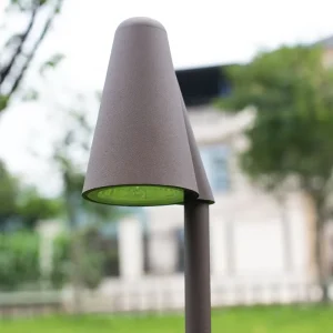 Durable Modern LED Spike Light for Outdoor Garden Landscape Decor Aluminum Body with IP65 Rating Electric Power Supply