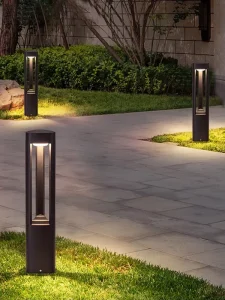 Electric Triangle Outdoor Garden LED Bollard Lamp Warm White Aluminum Body IP65 Electric AC for Lawn Water Feature Decorations