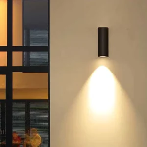 European Style Up and Down LED Outdoor Wall Lamp Waterproof IP65 Durable Aluminum Construction for Garden Patio Decoration
