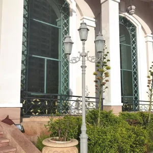 European style Garden Lamp 3 Outdoor Waterproof Community Street Light for Gardens Villas and Roads Three-head High-pole Land