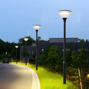 Exterior Solar Path Lights Modern Outdoor Post Light LED Landscape Lamps Decorative Pole Lighting Waterproof for Backyard Garden