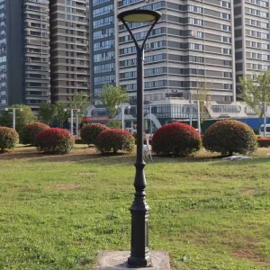 High Lumen IP65 LED 2m-5m Modern Waterproof Decorative Landscape Post Top Outdoor Garden Lights