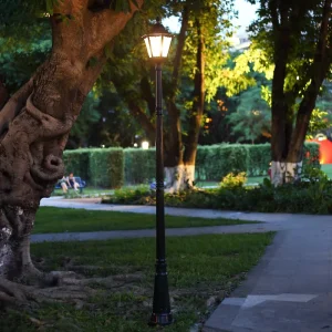 IP65 Landscape Lamp European Retro Style High Pole Street Light Outdoor Villa Area Courtyard Garden Home Street Lighting