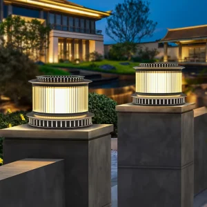 IP65 Waterproof Outdoor Villa Round Solar LED Gate Post Pillar Light