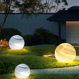IP65 Waterproof Solar LED Moon-Shaped Garden Landscape Light for Outdoor Pathway and Christmas Decorations