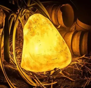 Landscape Lighting Translucent Resin Glowing Stone IP65 Waterproof Christmas Holiday Garden Lighting Decoration Stone Lamp
