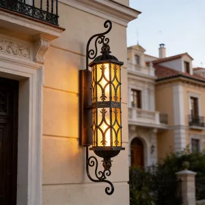 Long Black Waterproof IP65 Outdoor Wall Lamp for Villa Gate and Garden