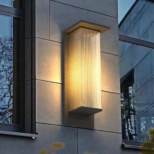 Modern Outdoor Designer Luxury Wall Lamp with LED Solar Waterproof for Garden Villa Home or Hotel Decoration