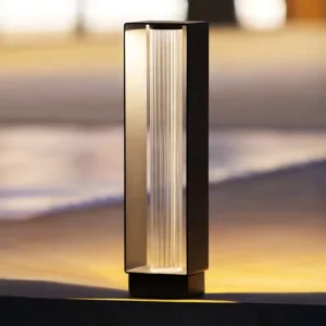 Modern Outdoor LED Garden Lights Waterproof IP65 Aluminum Lawn & Landscape Decoration Solar Powered for Villa & Hotel