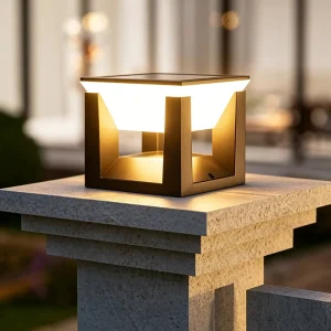 Modern Solar Pillar Light Waterproof Solar Post Cap Lamp LED Outdoor Column Lighting for Garden Fence Deck Villa Courtyard