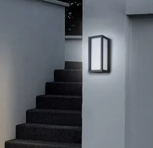 Modern Style Outdoor Wall Lamps Aluminum Die Casting E27 Light Source with PC Diffuser