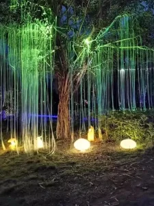 Outdoor IP65 Water-Resistant Hanging Tree Fiber Optic LED Garden Landscape Lighting Decorative Holiday Lights
