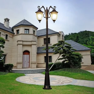 Outdoor IP65 Waterproof LED High Pole Landscape Light Aluminum Garden Post Lamp for Park and Villa Street Use