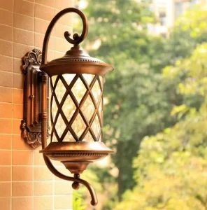 Outdoor IP65 Waterproof Led Wall Lamp High Lumen Aluminum Polycarbonate Diffuser Decorative Vintage for Garden