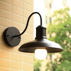 Outdoor LED Wall Lamp IP65 Waterproof Iron 3000K Warm Light 180 Beam Angle