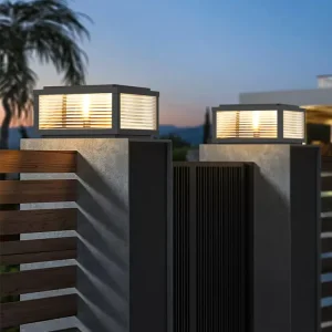 Outdoor Solar IP65 Waterproof E27 LED Pillar Light for Garden Courtyard with European Classical Style