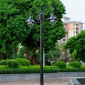 Professional Manufacture Aluminum Garden Post Outdoor Antique Street Light LED IP65 Rating AC Remote Control Warranty
