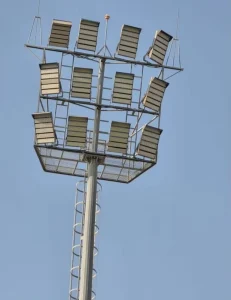 Solar High Mast Street LED Lamp with Stainless Steel Polygonal Pole Waterproof IP66 200 km/h Wind Resistance