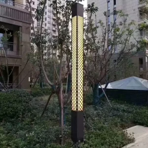 Solar-Powered LED Galvanized Iron Outdoor Pillar Lamp for Villages, Parks, and Public Spaces