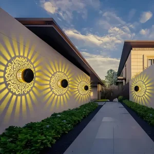 Solar Powered Outdoor Wall Light IP44 Waterproof LED Spotlight Sensor Garden Light