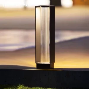 Solar Powered Stainless Steel IP65 Waterproof LED Garden Lights Landscape Lamps for Villas Hotels Lush Green Spaces