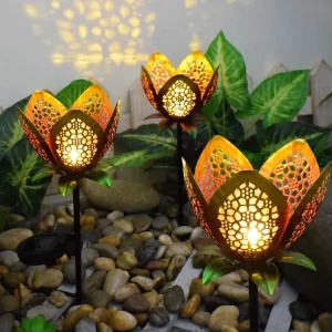 Solar-powered Portable CE Certified European Style Resin Hollow-out Outdoor Garden Decorative LED Lamp with Ground Insert