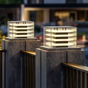Villa Gate Pillar Light IP65 Waterproof Outdoor LED Solar Garden Light