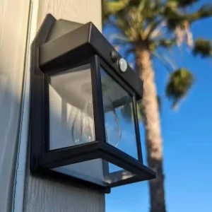 Weatherproof Outdoor Tungsten Filament Solar Wall Light Garden Decorative Solar Fence Lamp with IP65 Rating Porch Lamp