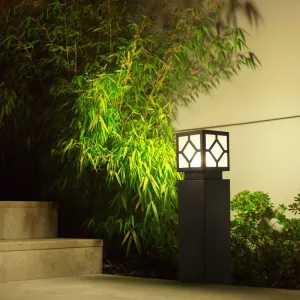 Xinlei Factory Lamp Outdoor Landscape Park Waterproof LED Solar Garden Light Q235 Steel 3 Year Warranty